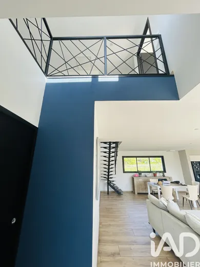 Architectural house in Saint-Pair-sur-Mer (50380)