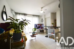 Apartment in Cuges-les-Pins (13780)