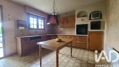 Maison traditionnelle à Vernoil-le-Fourrier (49390)