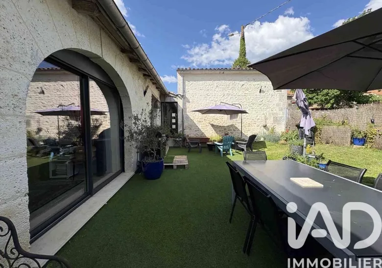 Maison 5 pièces 291 m² · à Torsac · 291 m² · 484 900 €