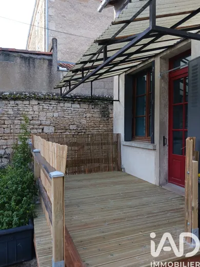 Townhouse in Niort (79000)