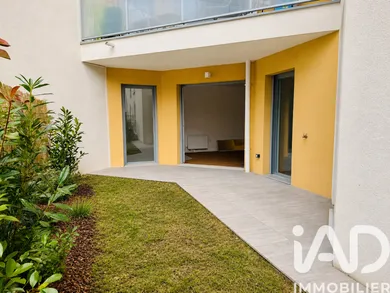 Apartment in Suresnes (92150)