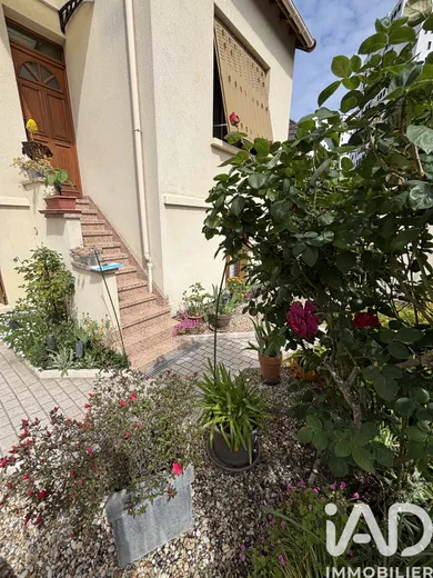 House in Nanterre (92000)