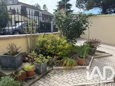 House in Nanterre (92000)