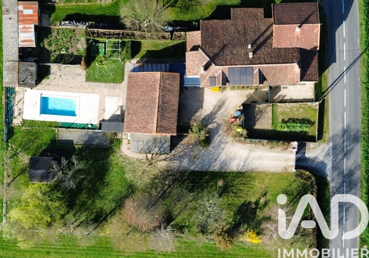 maison à Moussac
