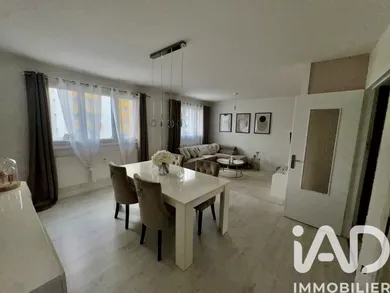 Appartement à Saint-Étienne (42100)