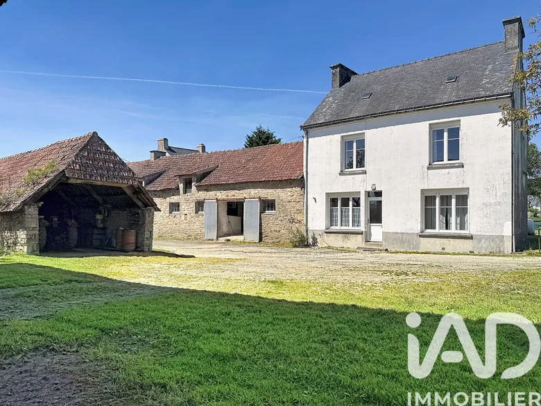 Maison 5 pièces 300 m² · à Kervignac · 300 m² · 395 900 €