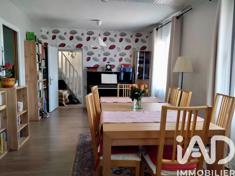 Maison 4 pièces 110 m² · à Saint-Jean-de-la-Ruelle · 110 m² · 235 000 €