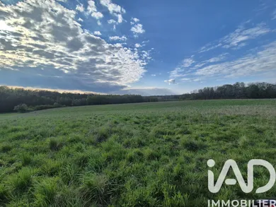 Farm land in Vivier-au-Court (08440)