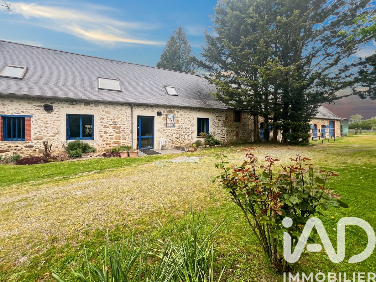 maison à Évron