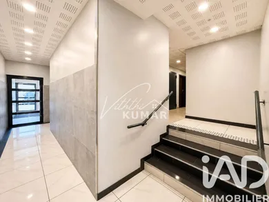 Apartment in Bondy (93140)