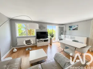 Apartment in Palaiseau (91120)