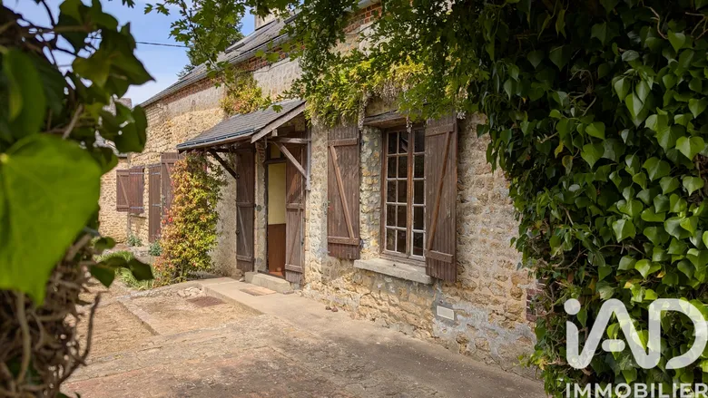 Maison 6 pièces 139 m² · à Sainte-Scolasse-sur-Sarthe · 139,4 m² · 349 000 €