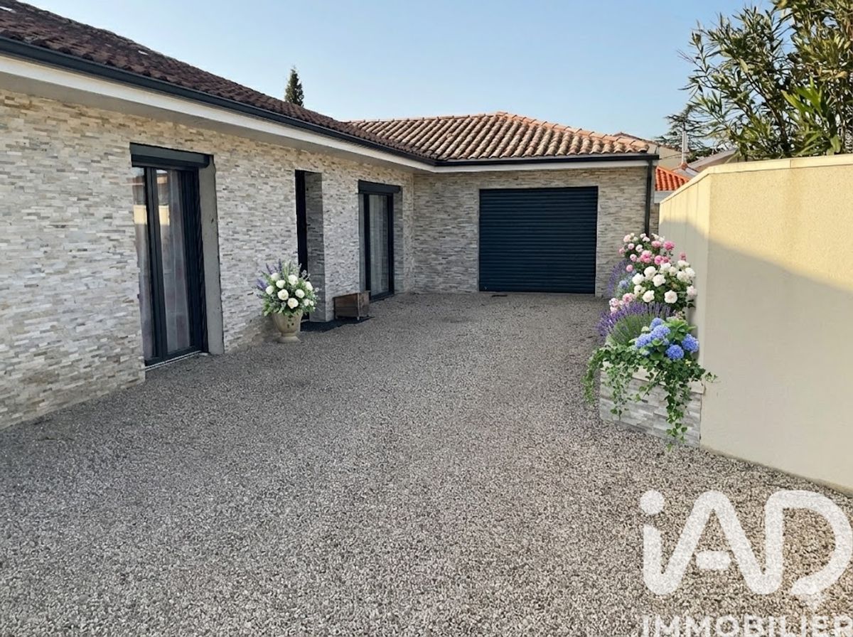 maison à Soussans