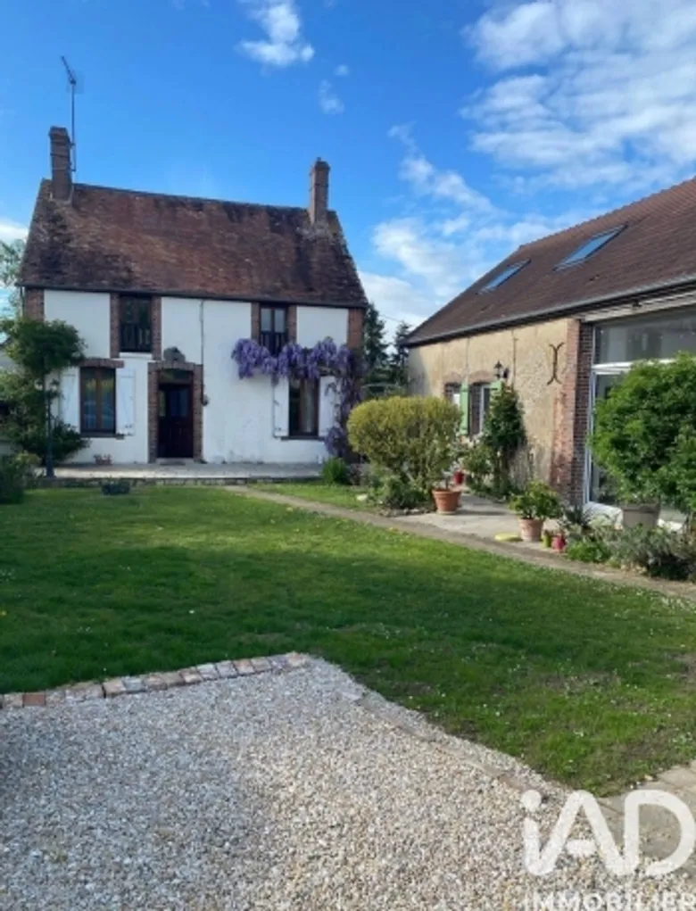Maison 10 pièces 260 m² · à Charny · 260 m² · 420 000 €