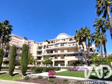 Appartement à Hyères (83400)