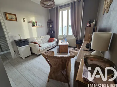 Maison de village à Apremont (60300)