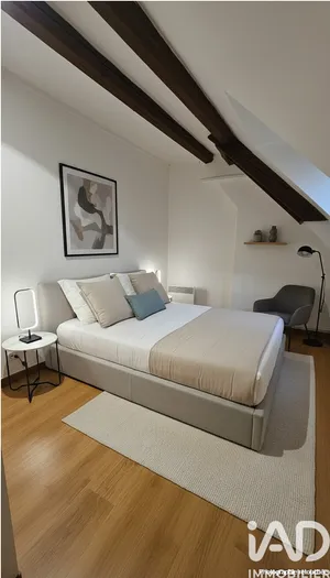 Building in Pontoise (95300)