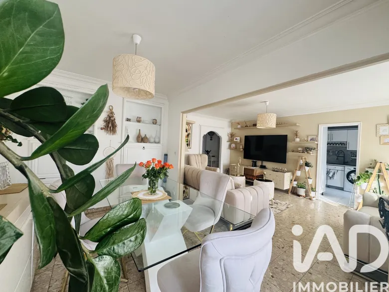 Appartement 5 pièces 105 m² · à Saint-Étienne · 105 m² · 139 000 €