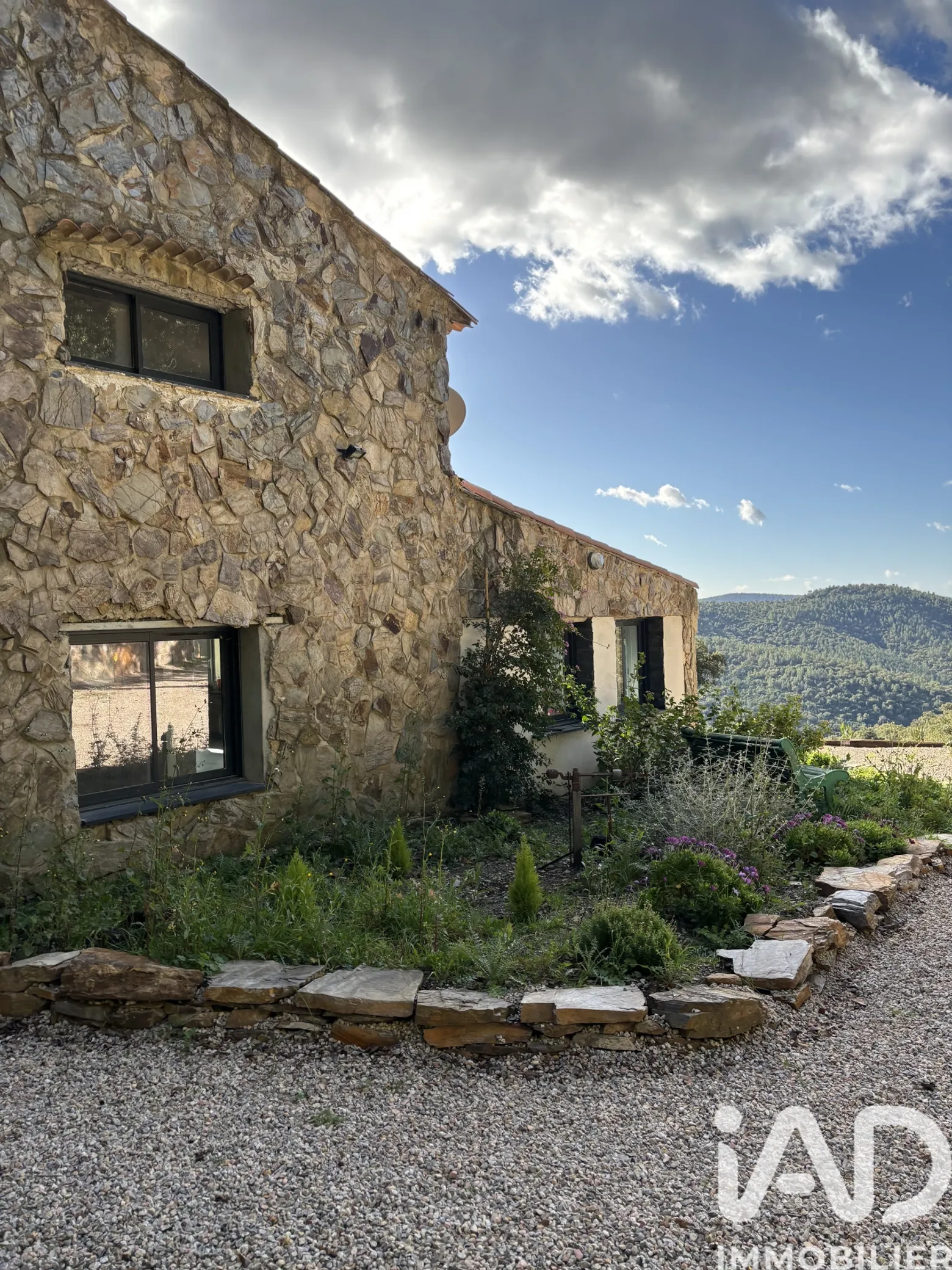 Vente maison à Puget-Ville (83390) : maison 9 pièces 270 m² - 2014364 — 2