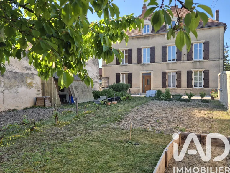 Maison 5 pièces 176 m² · à Chassignelles · 176 m² · 270 000 €