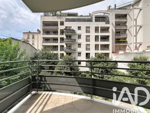 Studio à Puteaux (92800)