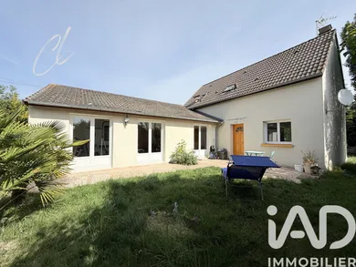 Maison à Villethierry (89140)