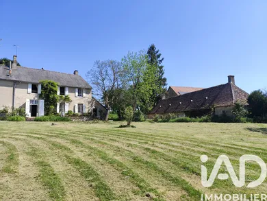 Maison de campagne à Châtillon-en-Bazois (58110)