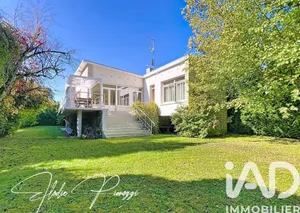 Maison d'architecte à Vaux-sur-Seine (78740)