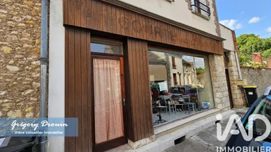 Commercial walls in Puiseaux (45390)