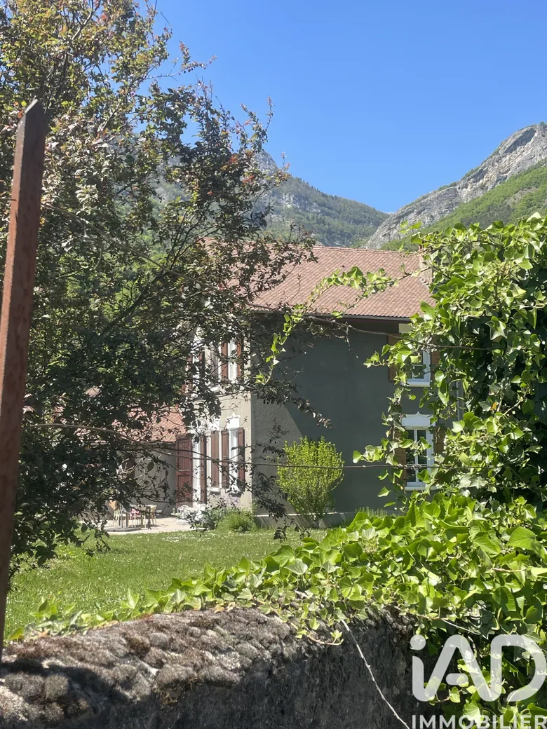 Maison 5 pièces 132 m² · à Vif · 132 m² · 467 000 €