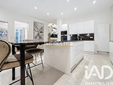Appartement à Paris (75008)