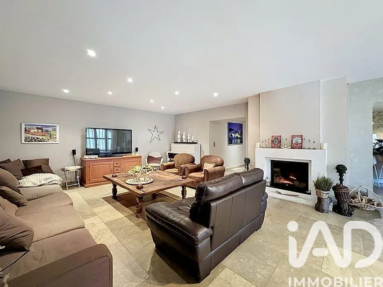 Maison 12 pièces 487 m² · à Barbentane · 487 m² · 1 990 000 €