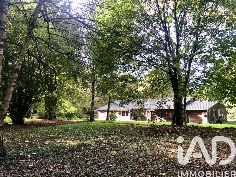 Maison 5 pièces 220 m² · à Charchigné · 220 m² · 299 900 €