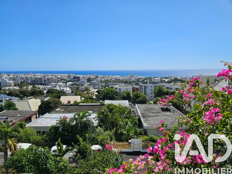 Maison 6 pièces 128 m² · à Saint Denis · 128 m² · 417 500 €