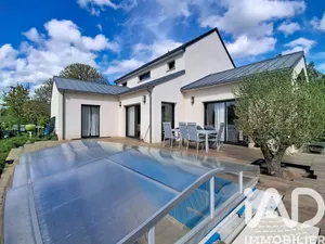 Maison d'architecte à Tinténiac (35190)