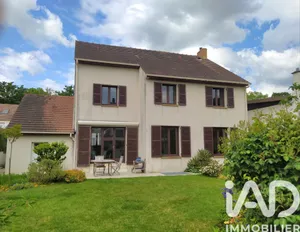 House in Jouy-en-Josas (78350)