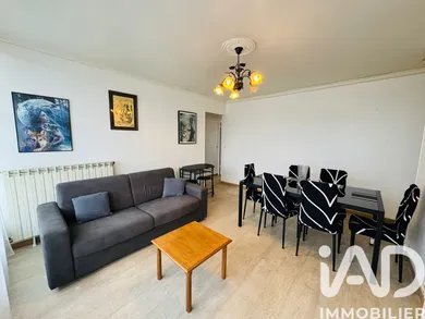 Apartment in Sainte-Geneviève-des-Bois (91700)