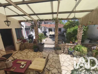 Village house in Le Mesnil-Saint-Denis (78320)
