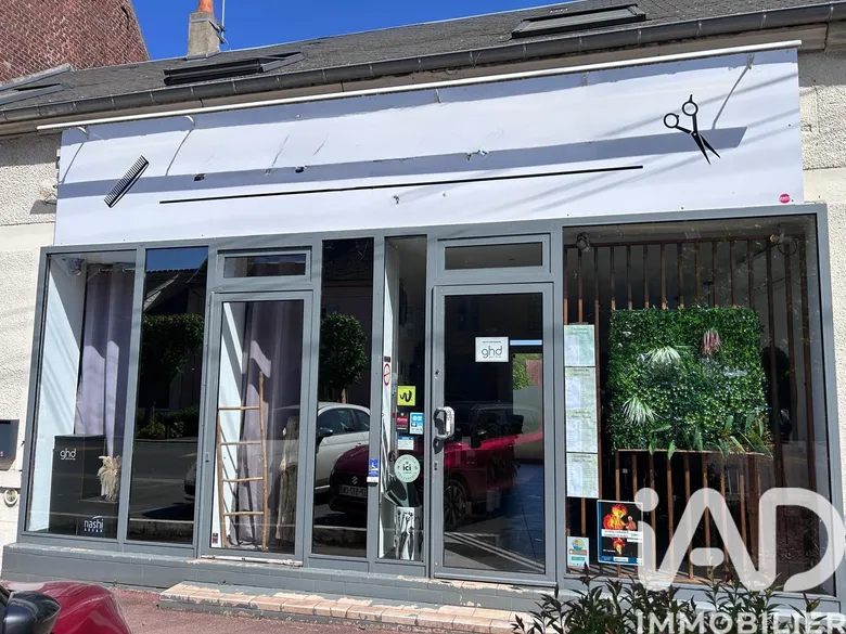 Esthétique, Coiffure​ à Noailles (60430) · 57,8 m² · 82 500 €