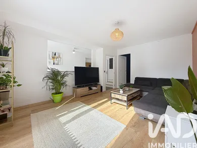 Apartment in Écully (69130)