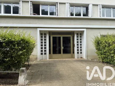 Apartment in Issy-les-Moulineaux (92130)