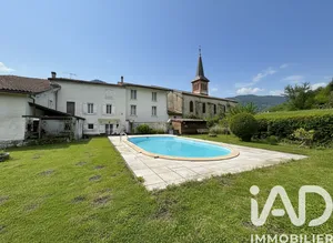 Maison traditionnelle à Fougax-et-Barrineuf (09300)