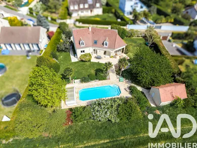 Architectural house in Maisoncelles-en-Brie, France (77580)