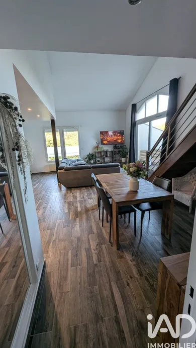 Appartement à Éragny (95610)