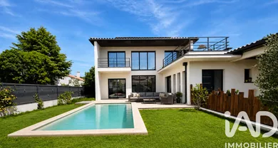 Architectural house in Mudaison (34130)