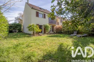 House in Magny-les-Hameaux (78114)