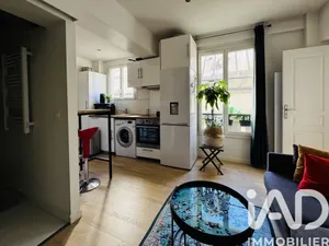 Apartment in Paris (75015)