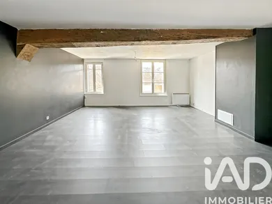 Townhouse in Villeneuve-sur-Yonne (89500)