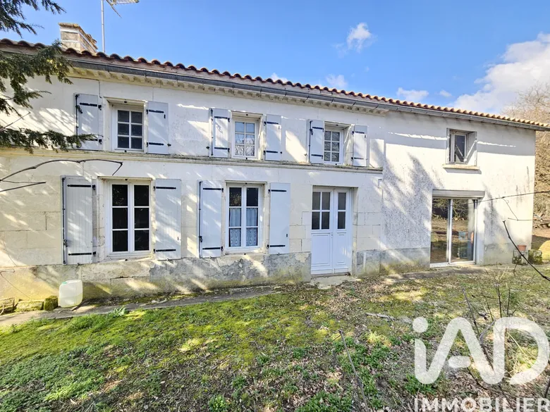 Maison 4 pièces 106 m² · à Nieul-lès-Saintes · 106 m² · 185 000 €